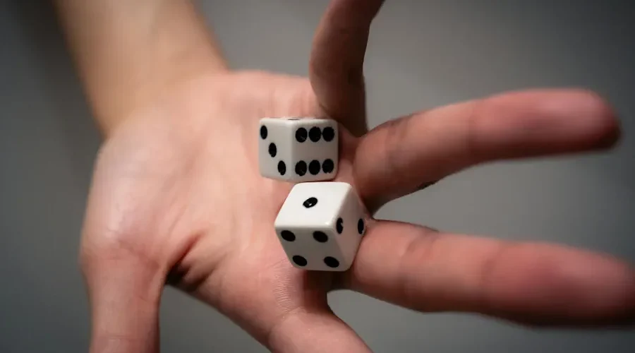 how-to-roll-dice-in-craps